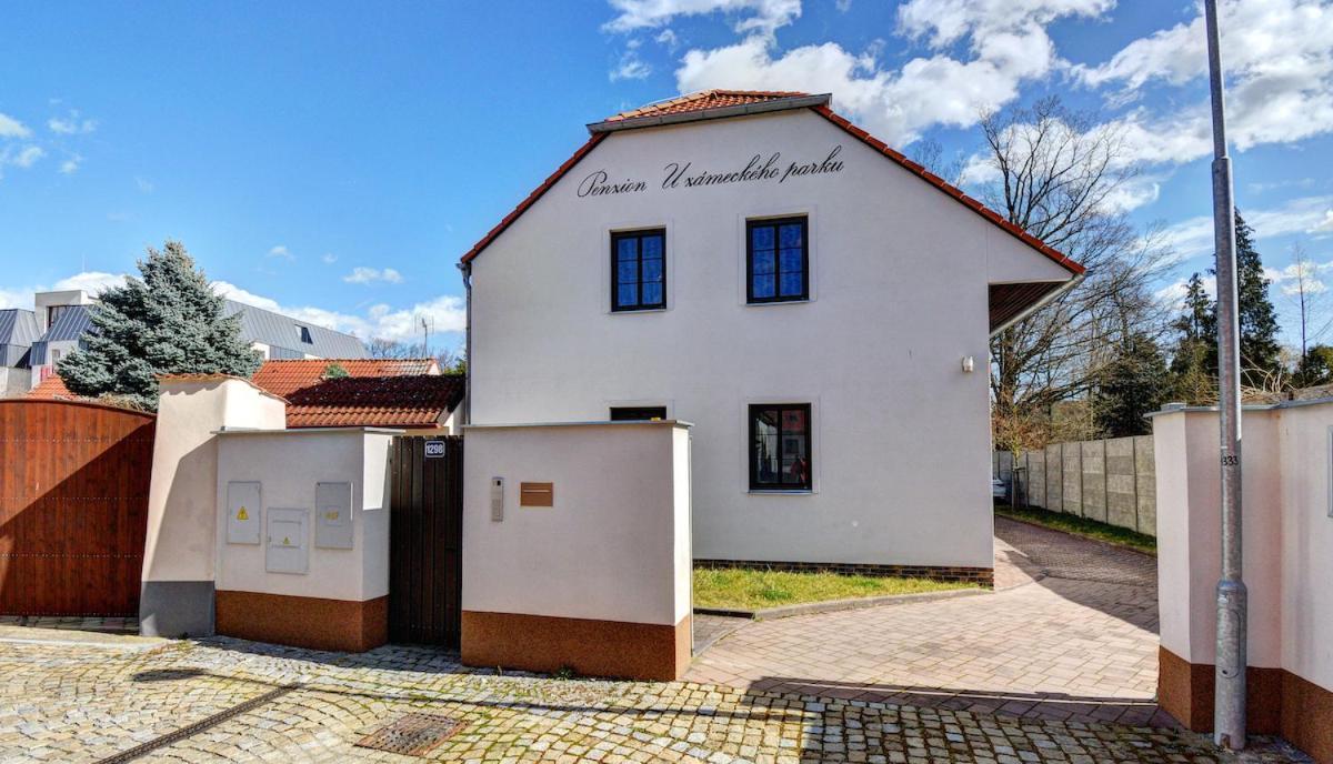 Penzion U Zameckeho Parku Trebon Exterior photo