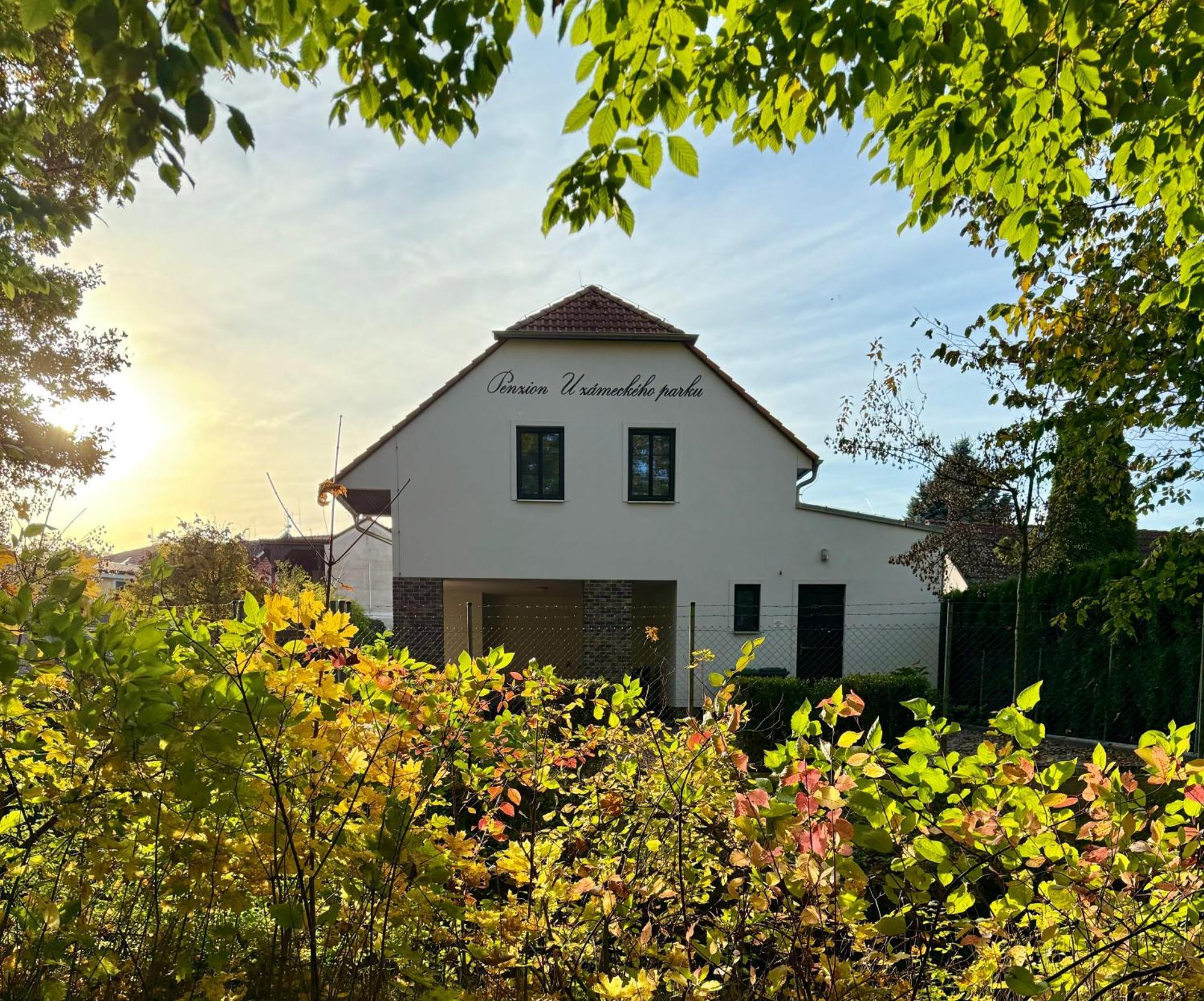 Penzion U Zameckeho Parku Trebon Exterior photo